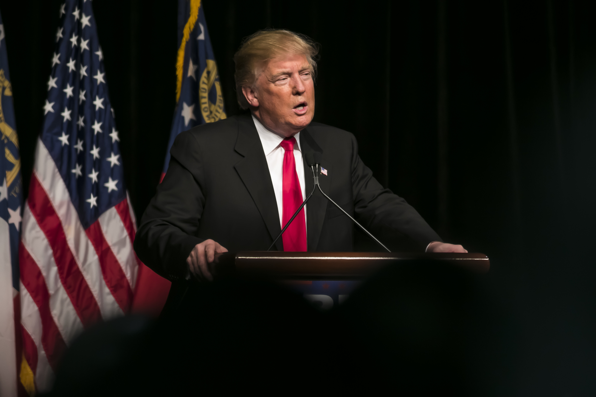 Trump a közrenddel kapcsolatos nézeteit hangsúlyozta a West Point katonai akadémián