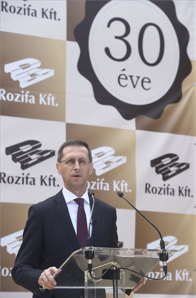 Varga Mihály: 80 milliárd forintos kormányzati támogatás a Pest megyei vállalkozásoknak