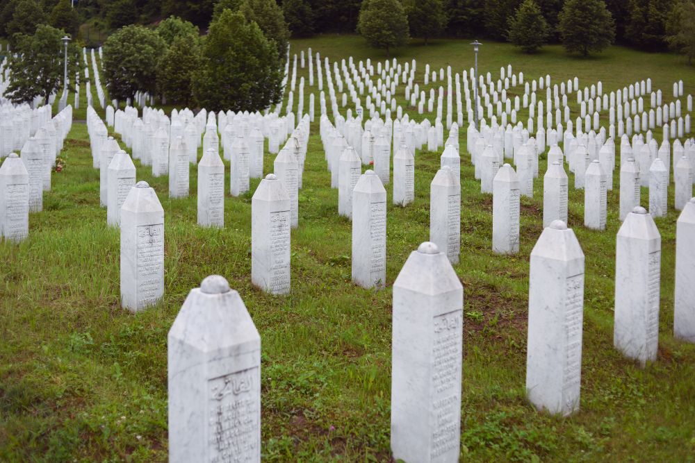 Srebrenicára emlékezik a világ