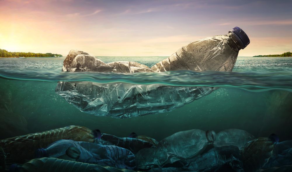Több mint 1,3 milliárd tonna műanyagszemét halmozódhat fel a szárazföldön és az óceánokban 2040-ig
