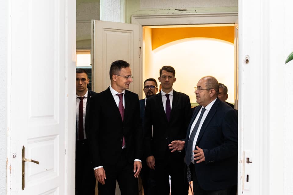 A szerb elnök magyarbarát gesztusát méltatta Szijjártó Péter