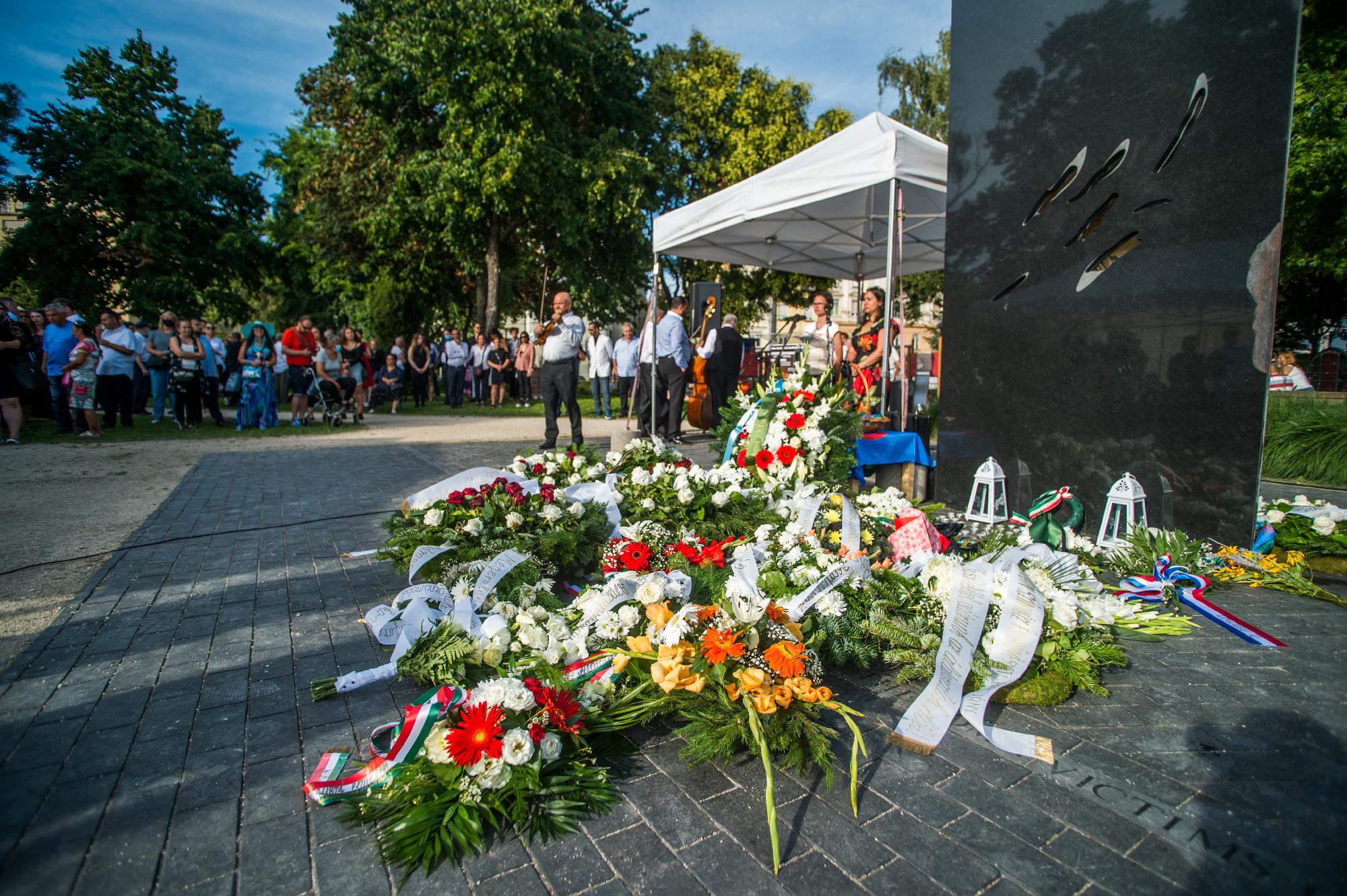 A roma holokauszt áldozataira emlékeztek