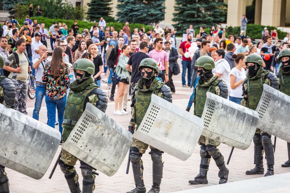 Ismét rohamrendőrök oszlattak tüntetőket Minszkben