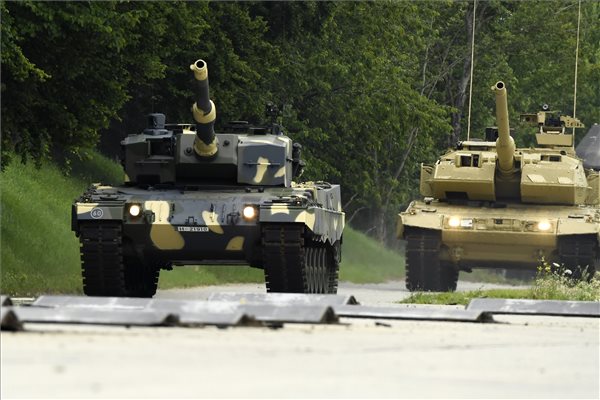 Nemzetközi gyakorlatok miatt a megszokottnál nagyobb katonai gépjárműforgalomra kell számítani