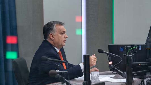 Orbán Viktor: Nagyon kell vigyázni idős polgártársainkra !