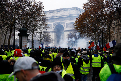Több hónap szünet után a francia sárgamellényesek szombatra megmozdulásokat hirdettek országszerte