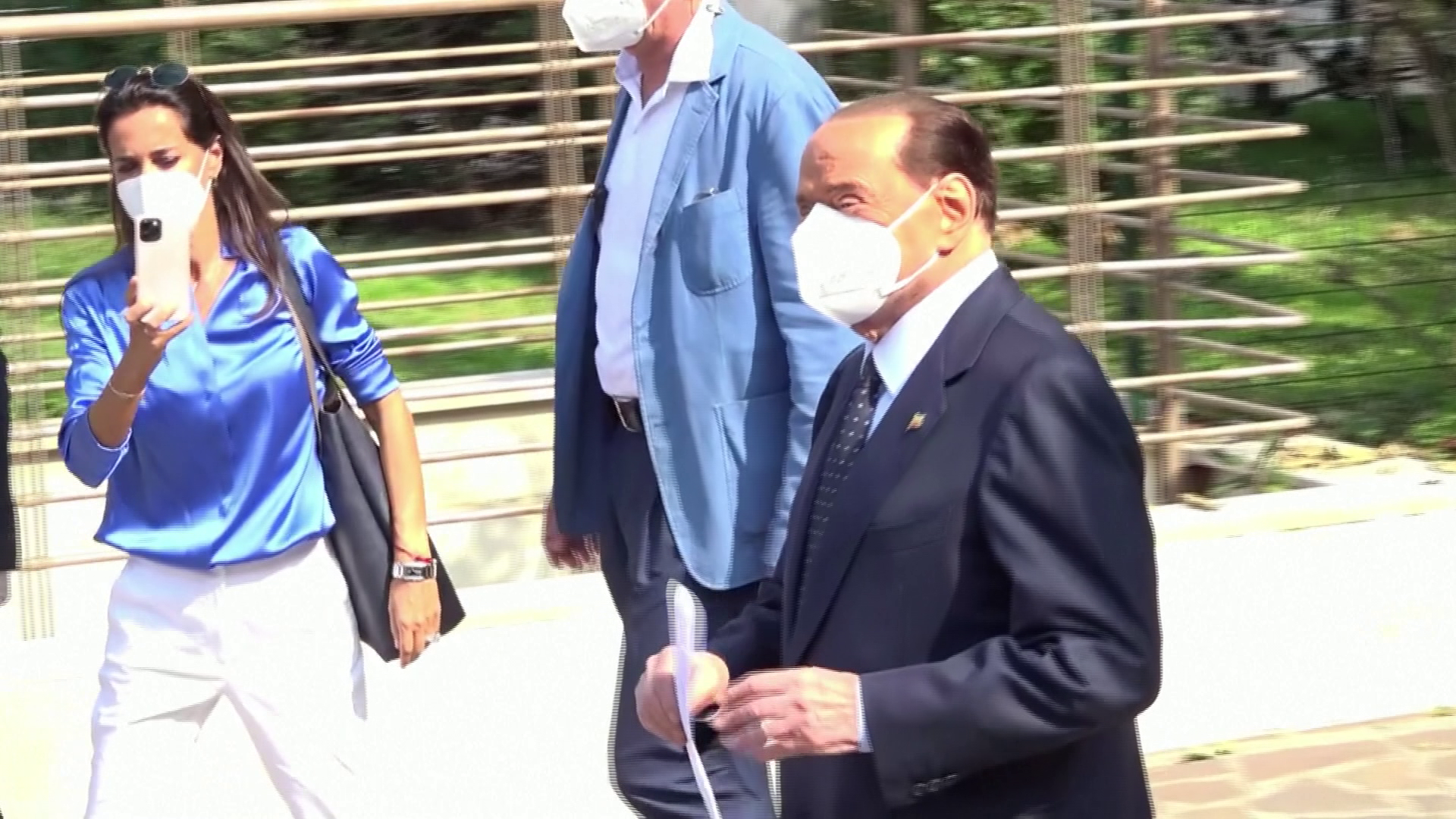 Silvio Berlusconi elhagyta a kórházat