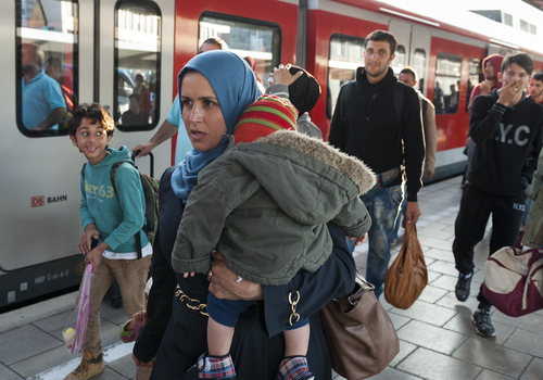 A német belügyminiszter szerint nem megoldás a menekültek korlátlan befogadása