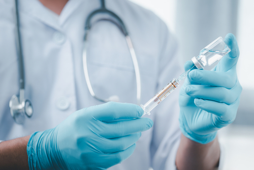 Lengyelországban előállították az első vérplazma alapú vakcinát