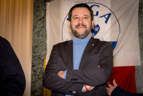 Salvini tagadja, hogy bűncselekmény lett volna a migránscsoport tavalyi megállítása