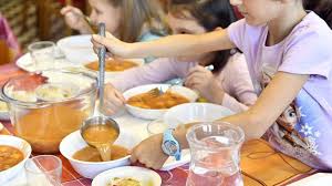 Iskolai étkeztetésre idén 82,5 milliárd forintot fordítanak