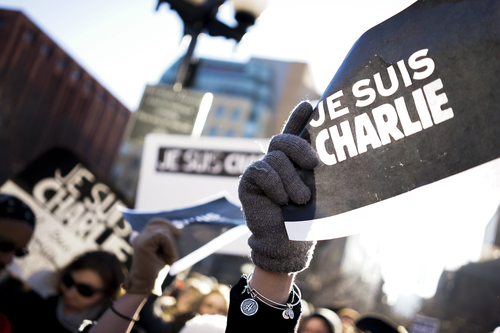 Felfüggesztették a Charlie Hebdo elleni támadás perét, mert a koronavírusos lett fővádlott