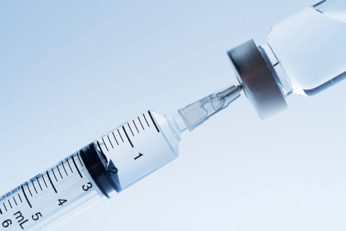 Izrael megkezdte saját fejlesztésű koronavírus-vakcinája tesztelését