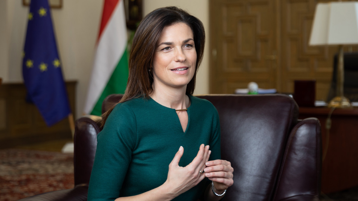 Varga Judit: Az Országgyűlésben sem áll le a munka