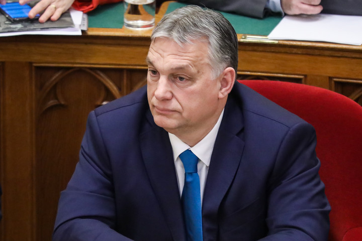 Orbán Viktor ellenőrzést tartott a belvárosi rendőrkapitányságon