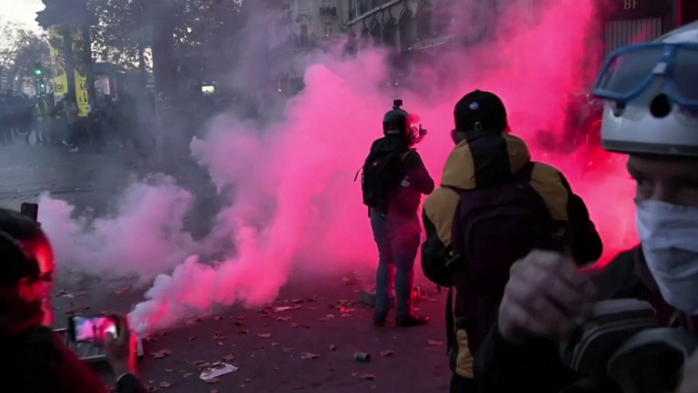 Súlyos erőszakba torkolltak a franciaországi tüntetések