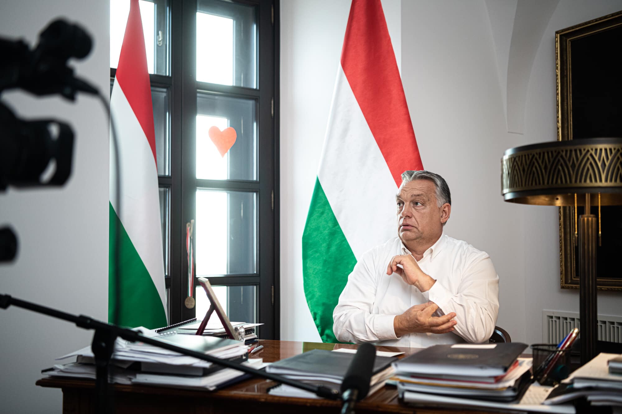 Orbán Viktor: Amit Szájer József képviselőtársunk tett, az a mi politikai közösségünk értékrendjébe nem fér bele. 