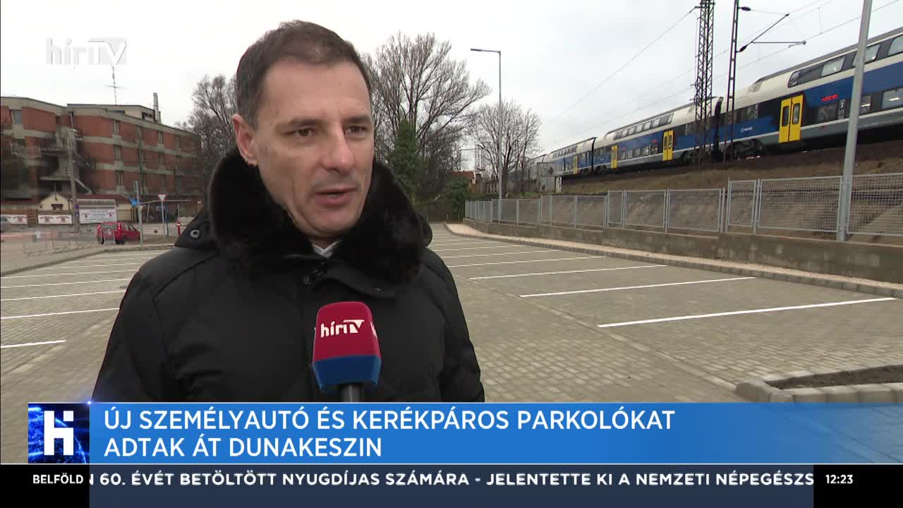 Új személyautó és kerékpáros parkolókat adtak át Dunakeszin