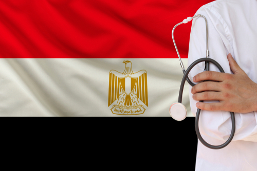 Tűz ütött ki egy kairói kórházban, több koronavírus-fertőzött meghalt