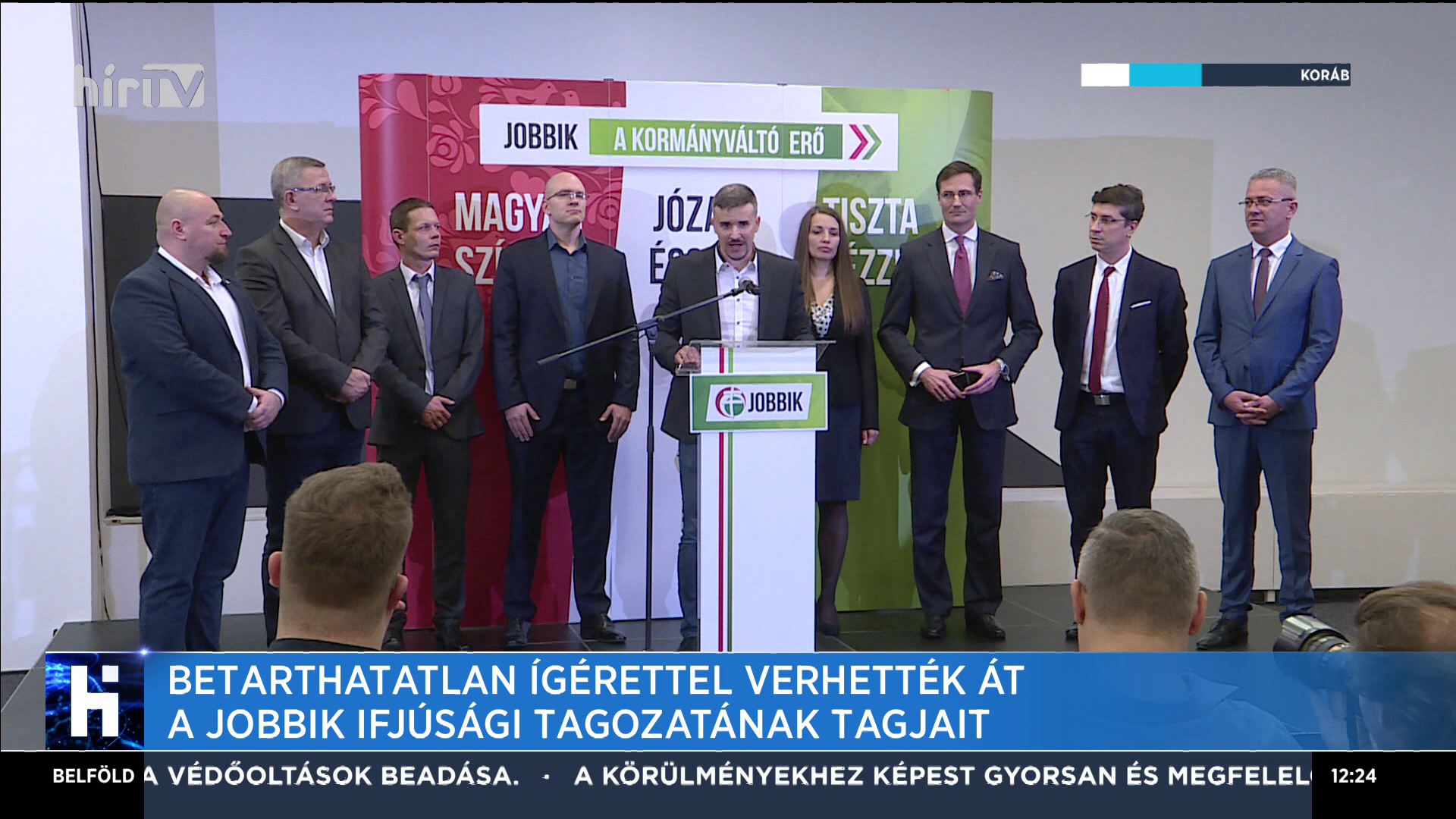 Betarthatatlan ígérettel verhették át a Jobbik ifjúsági tagozatának tagjait
