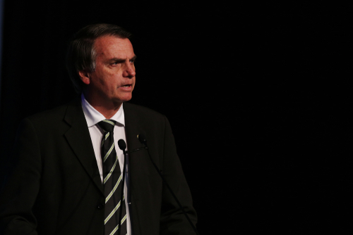 Ezrek követelték Bolsonaro elnök hivatali felmentését Brazíliában