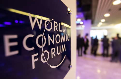 Megkezdődött a Világgazdasági Fórum első online davosi csúcstalálkozója