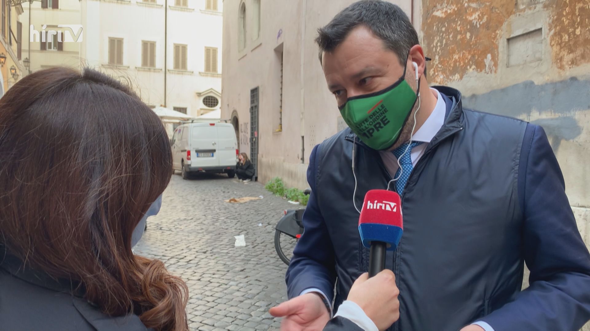 Salvini: Mindenkinek jogában áll ellenőrizni, ki lép be és ki országa területére