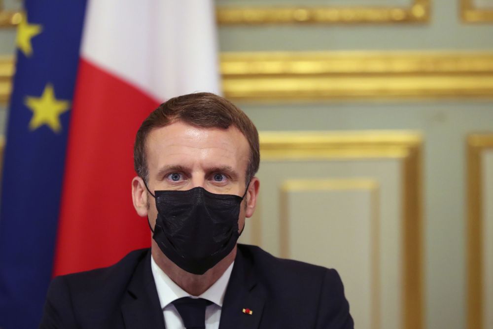 Macron: Szükség van a kínai és az orosz vakcinára