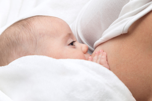 Egy kutatás szerint az anyatej nagy lökést ad a baba immunrendszerének