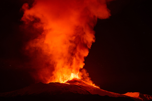 Hatalmas kénfelhő érkezik az Etna felől