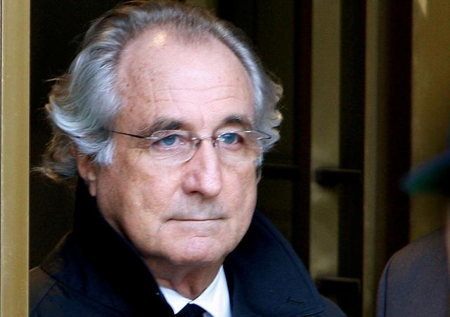Elhunyt a piramisjátékért elítélt Bernard Madoff