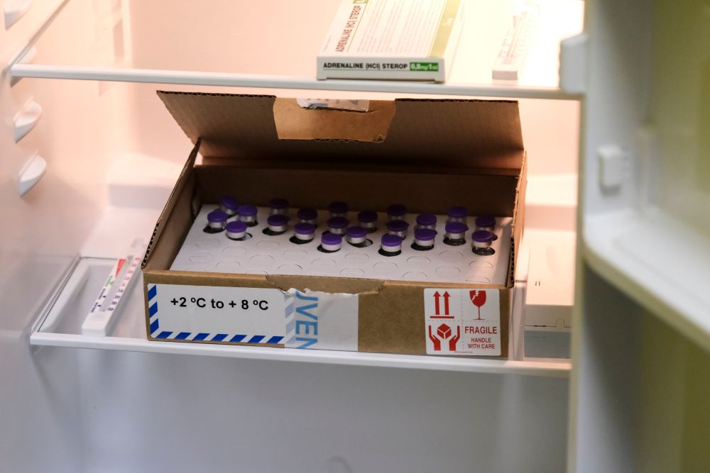 Újabb, mintegy 250 ezer adag Pfizer-BioNTech-vakcina érkezett Magyarországra
