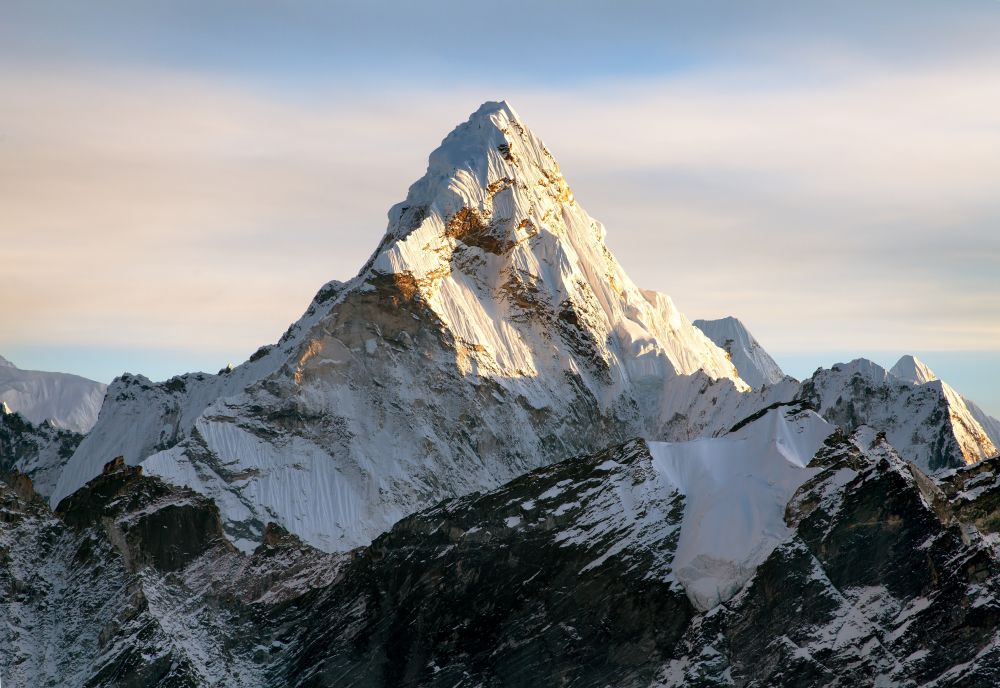 Már két halottja van az idei mászószezonnak a Mount Everesten