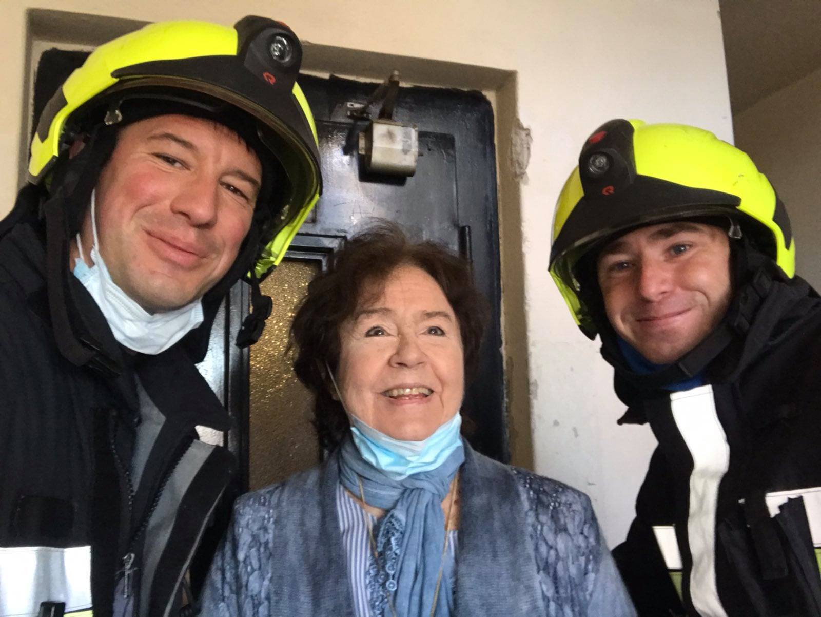 Tűzoltók mentették ki a Nemzet Színészét egy liftből 