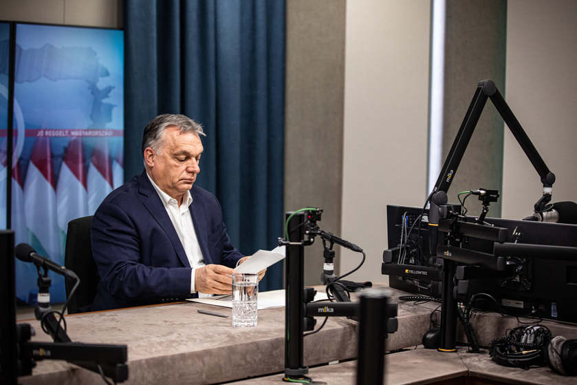Orbán Viktor: Nem kell többet maszkot viselni