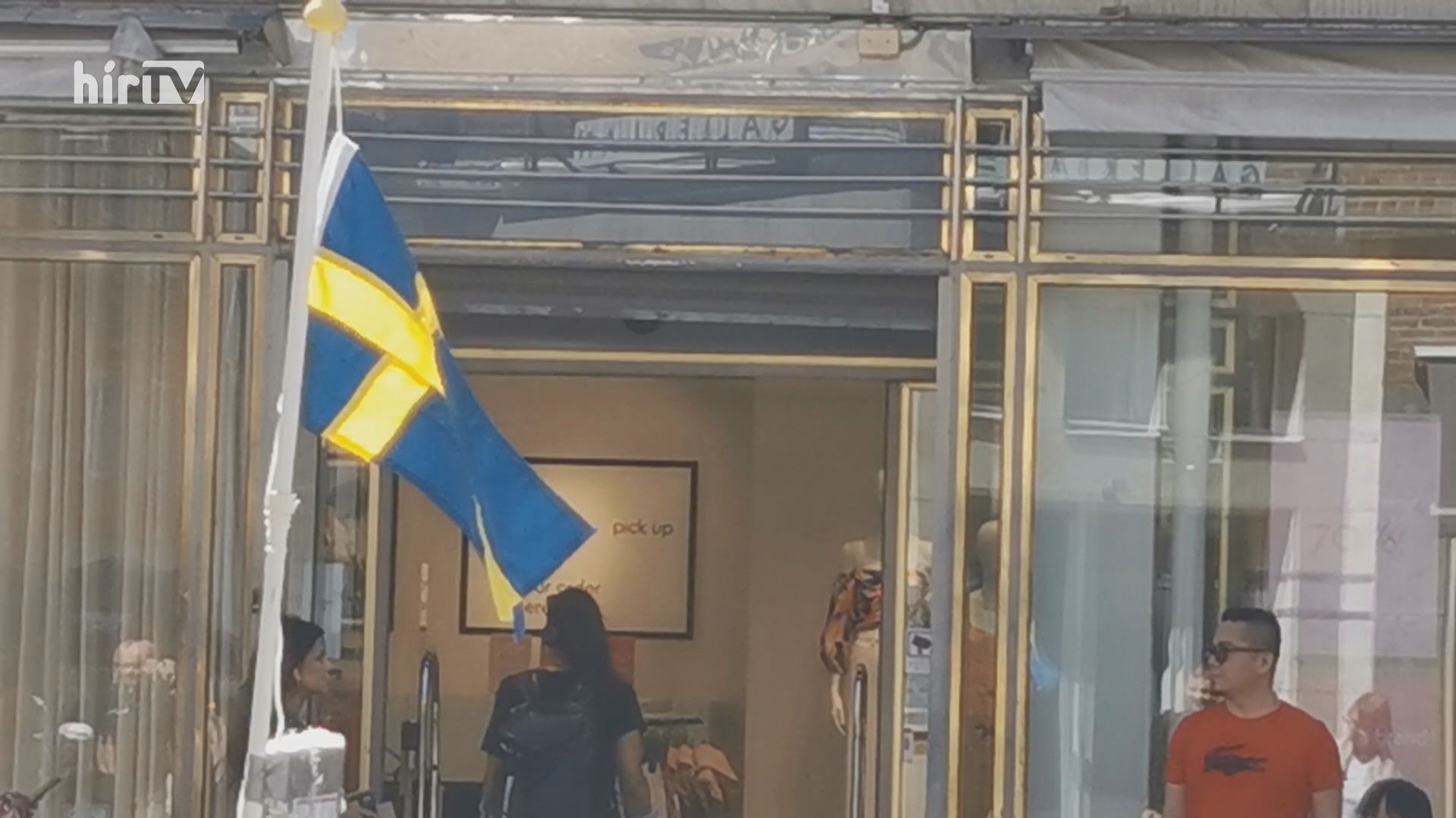 Korábban mellőzte a szigort, most azonban óvatos a svéd kormány