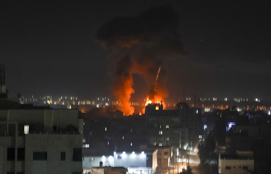 Izrael újabb légitámadásokat hajtott végre a Gázai övezetben