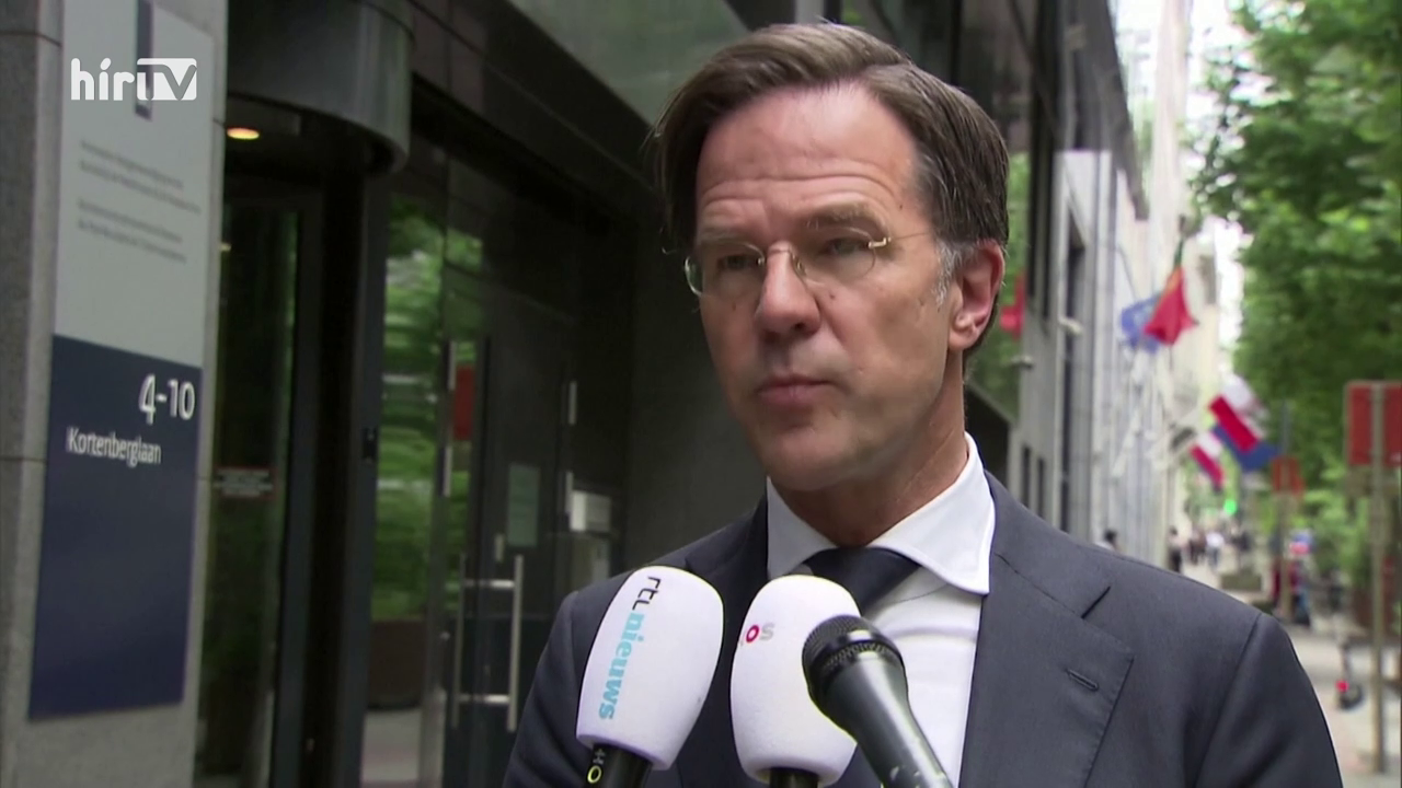 Napról napra: Térdre kényszerítené hazánkat a holland miniszterelnök