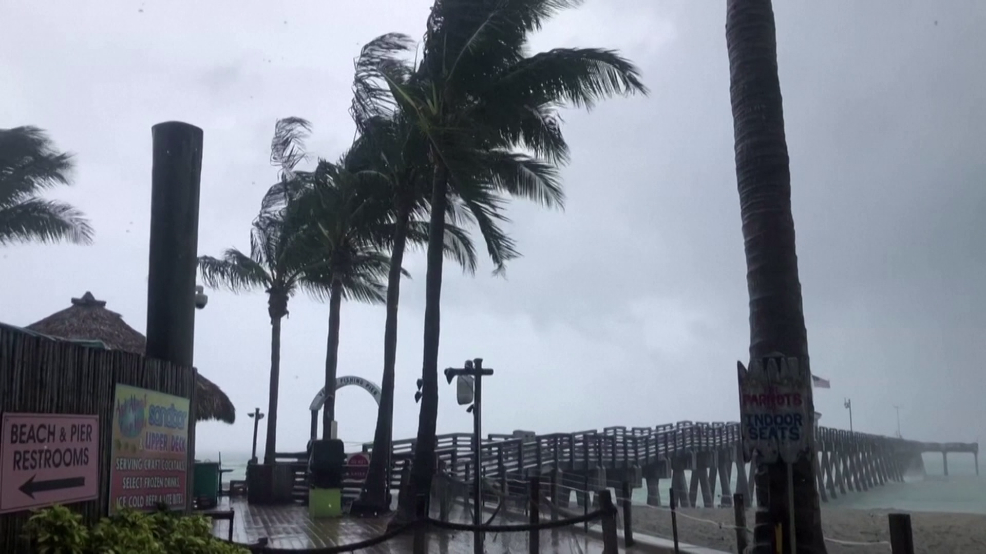 Elérte az Elsa nevű hurrikán Florida partvidékét, 12 millió ember veszélyben