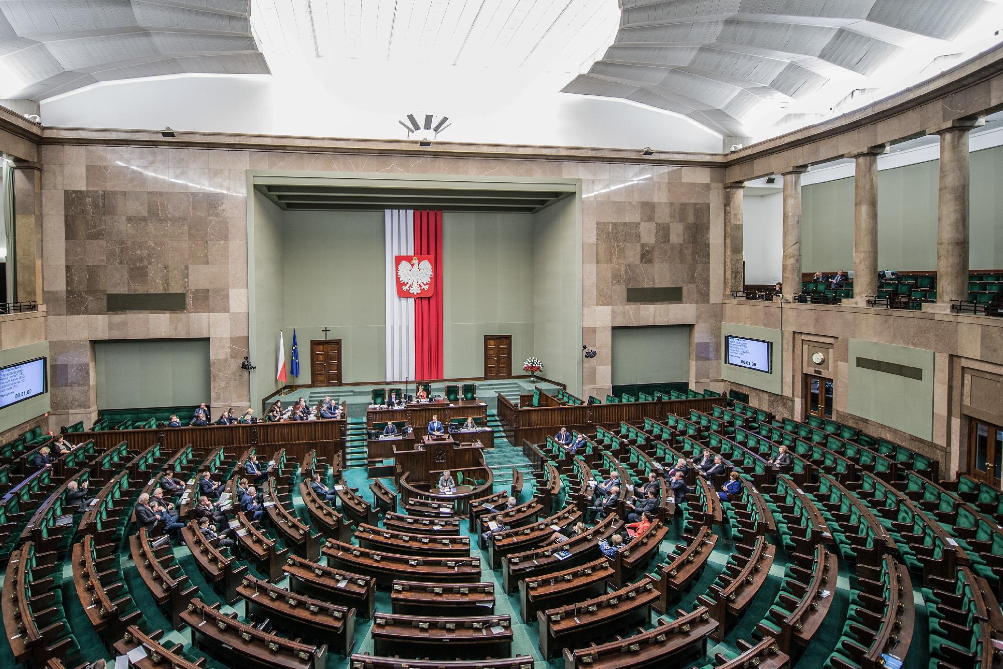 A lengyel szejm jóváhagyta a médiatörvény módosítását