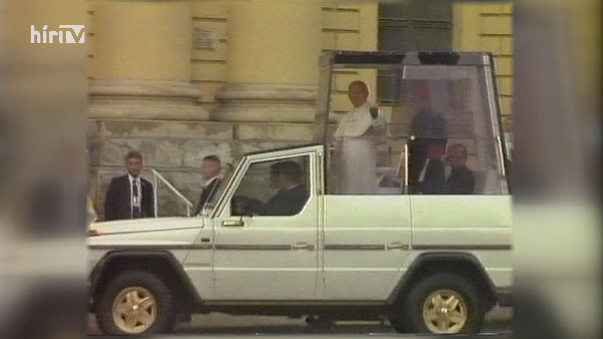 30 éve járt Debrecenben Szent II. János Pál pápa