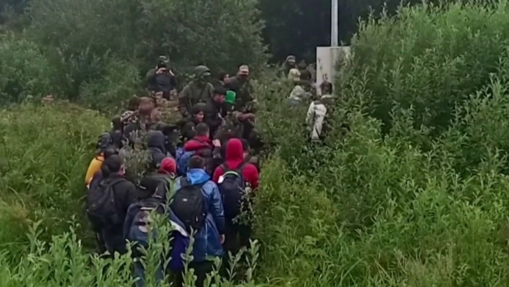 Migránsokat hajtó fehérorosz rendőrök sértették meg a litván határt