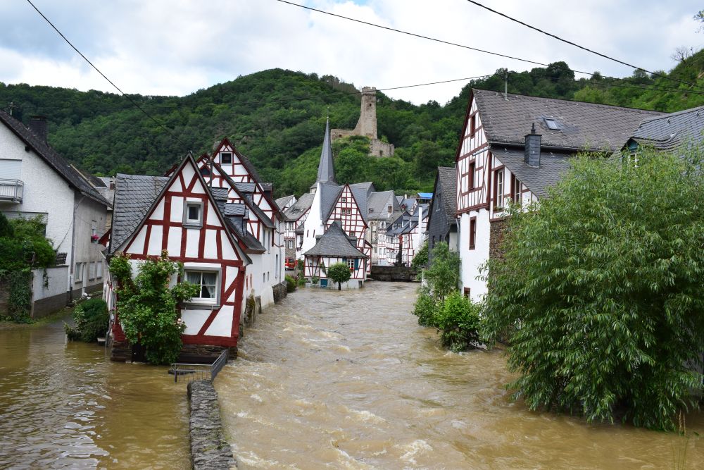 A magyar evangélikusok tízmillió forintot gyűjtöttek német árvízkárosultaknak