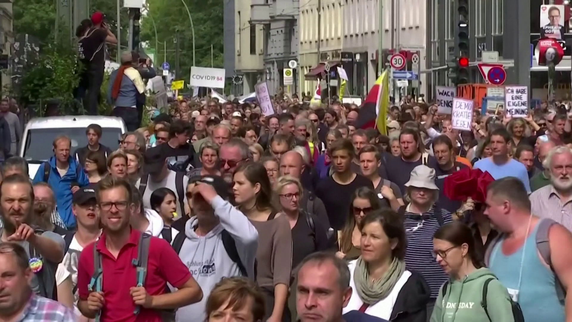 Kormányellenes tüntetés Berlinben