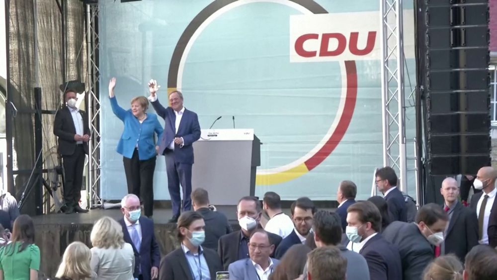 Merkel és Laschet is választási részvételre buzdította a németeket