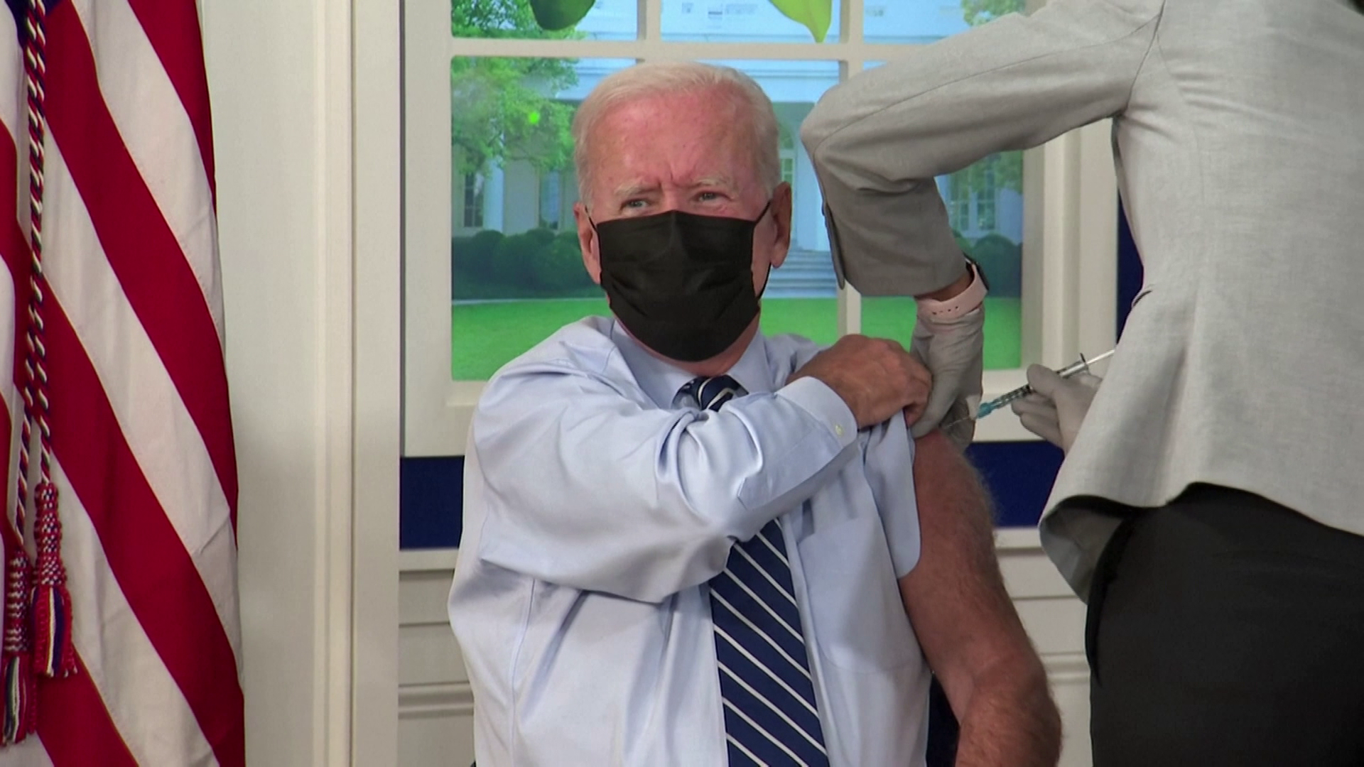 Megkapta Biden a harmadik oltást