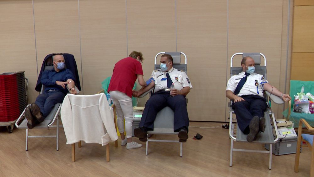 Száznegyven budapesti rendőr adott vért |