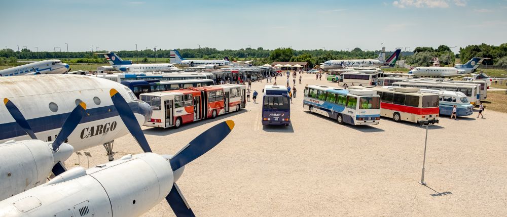 Gördülő Ikarus legendák az Aeroparkban