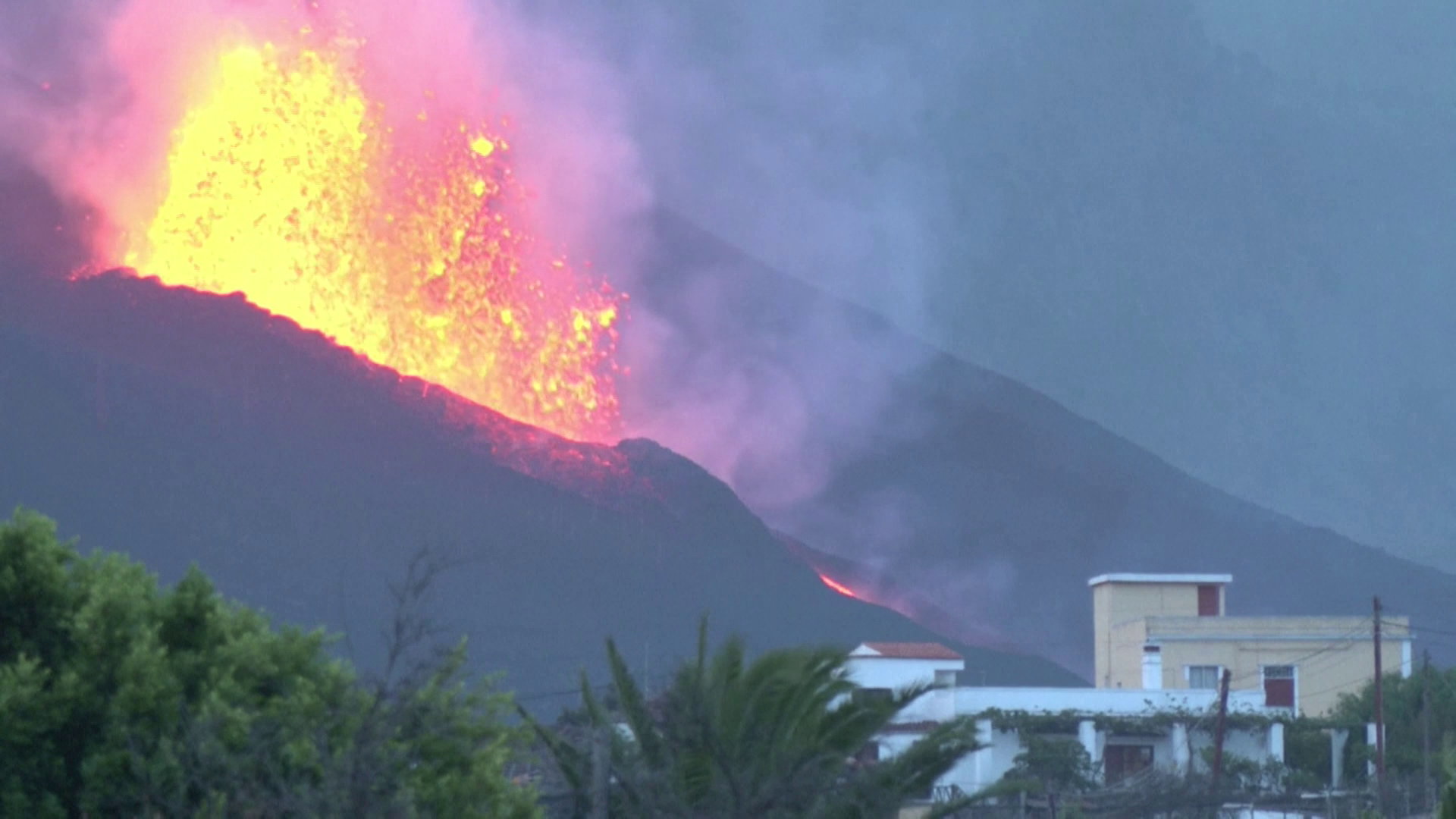 Katasztrófa sújtotta övezetté nyilvánította La Palma szigetét a spanyol kormány 