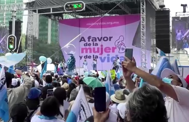 Mexikóban az abortusz ellen tüntettek